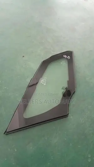 Honda Fit GP1 front Side Glass