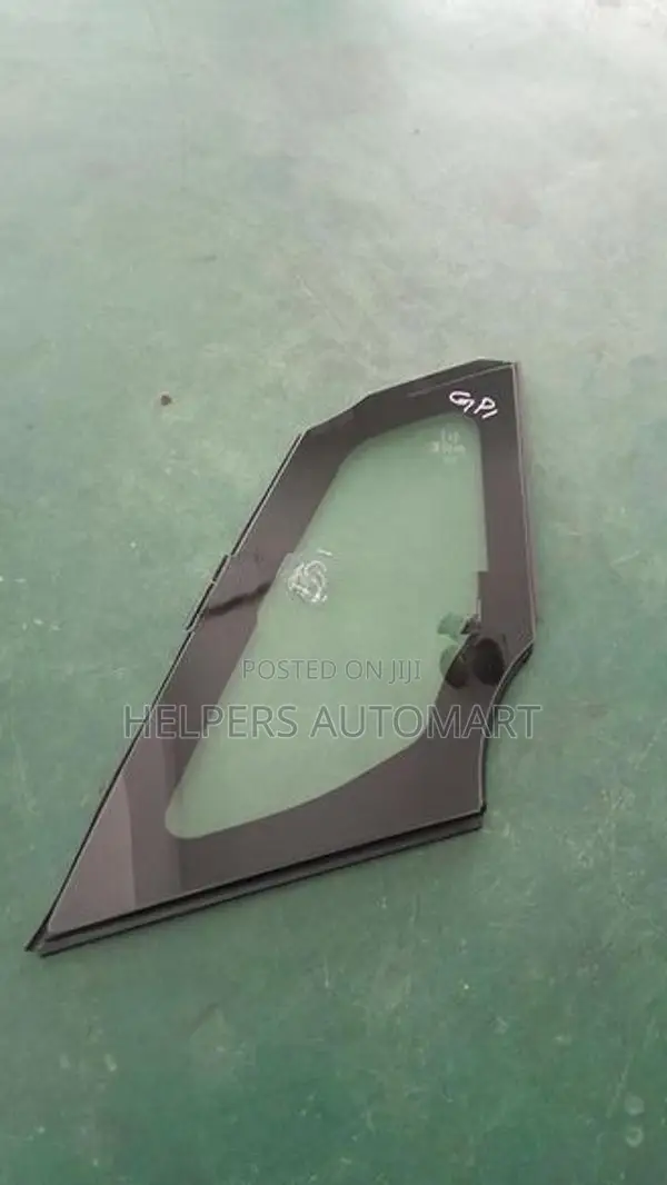 Honda Fit GP1 front Side Glass