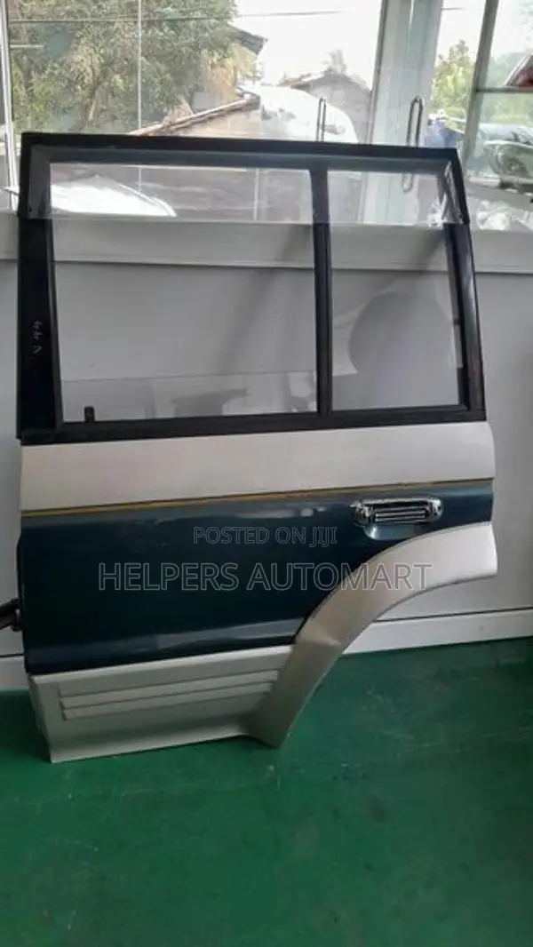 Mitsubishi Pajaro V44 Rear Door