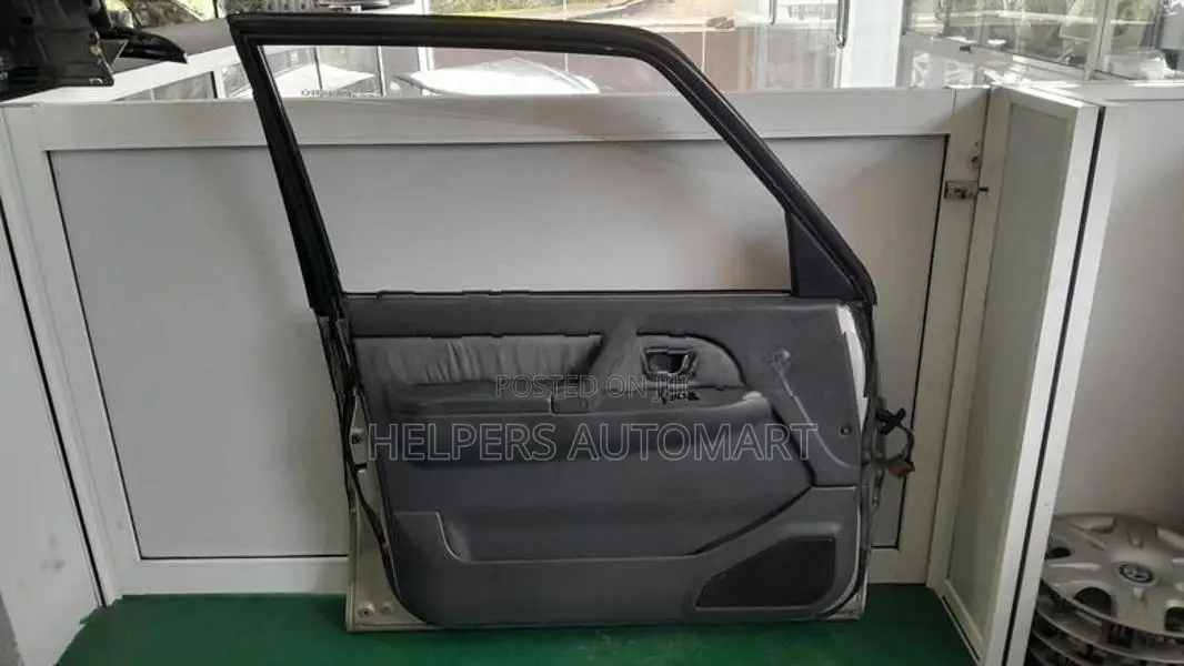 Mitsubishi Pajaro intercooler V44 Front Door