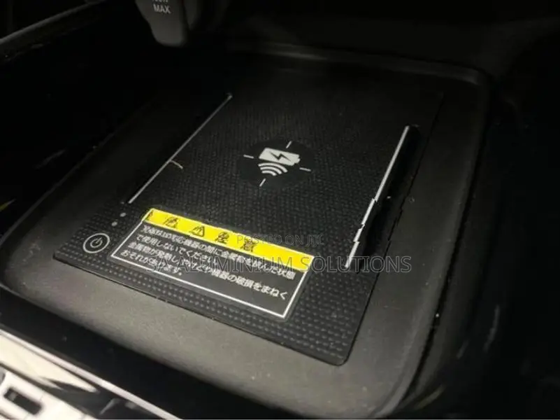 Honda Vezel Z PLAY PREMIUM 2024
