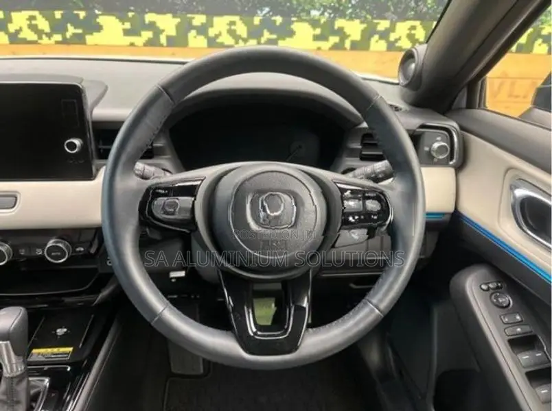 Honda Vezel Z PLAY PREMIUM 2024