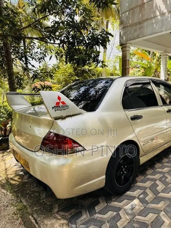 Mitsubishi Lancer 2005