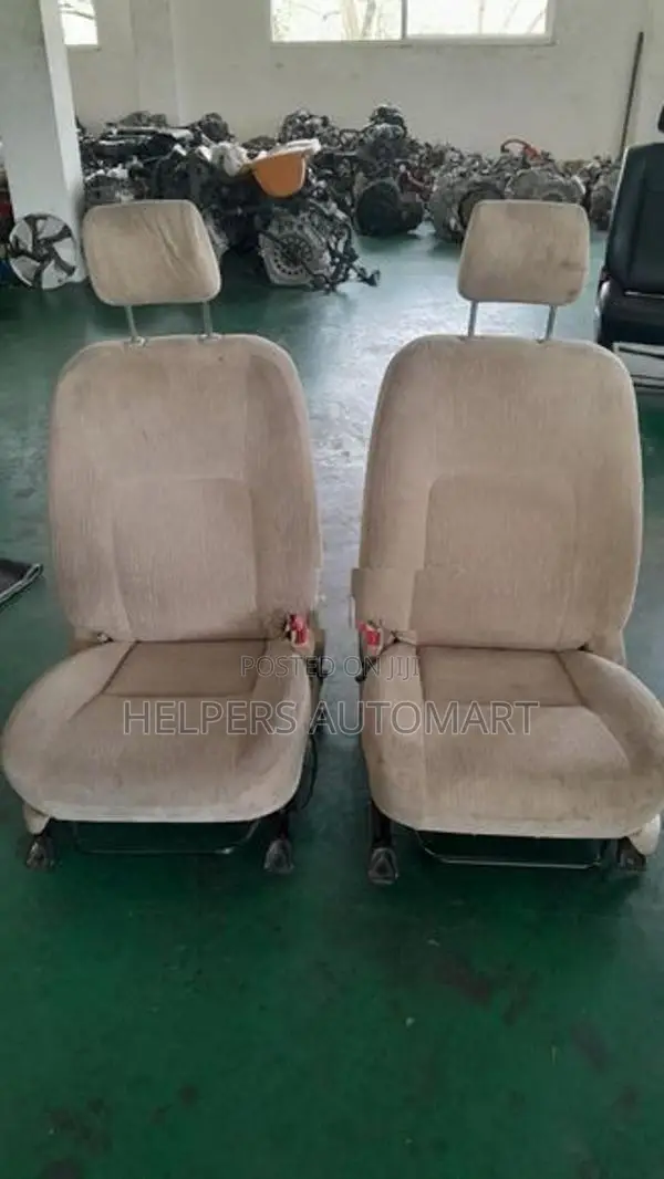 Toyota Premio 240 Seat Set