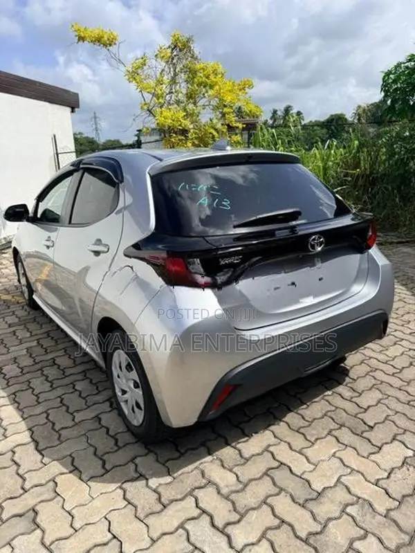 Toyota Yaris X GRAY 2023