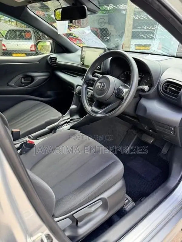 Toyota Yaris X GRAY 2023