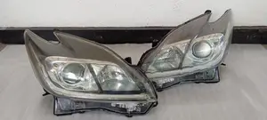 Toyota Prius 30 head light