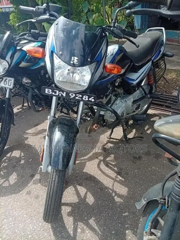 Bajaj CT100 2025