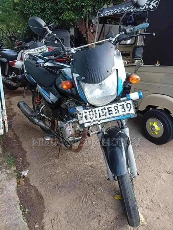 Bajaj CT100 2018