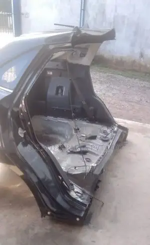 Suzuki Baleno WB42S Rear Cut Panel