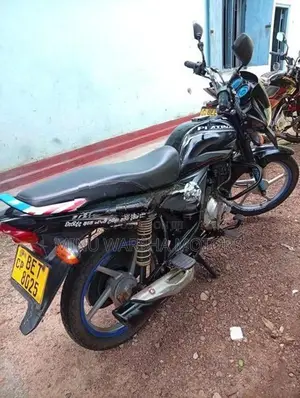 Bajaj Platina ES 2017