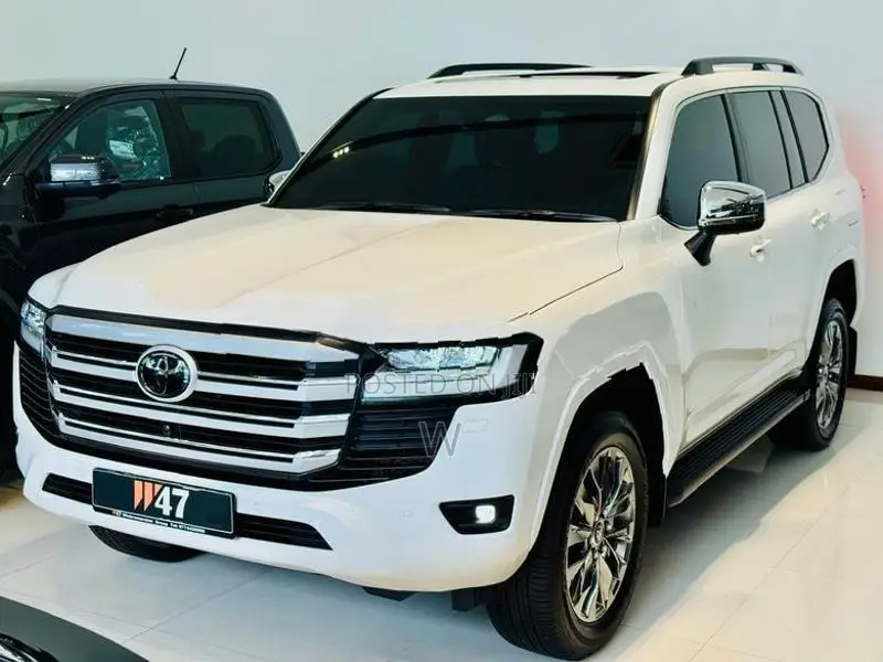 Toyota Land Cruiser Sahara ZX V6 highest B/New 2025