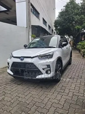 Toyota Raize Z apple play 4way 2026