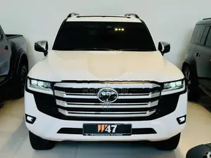Toyota Land Cruiser Sahara ZX V6 highest B/New 2025