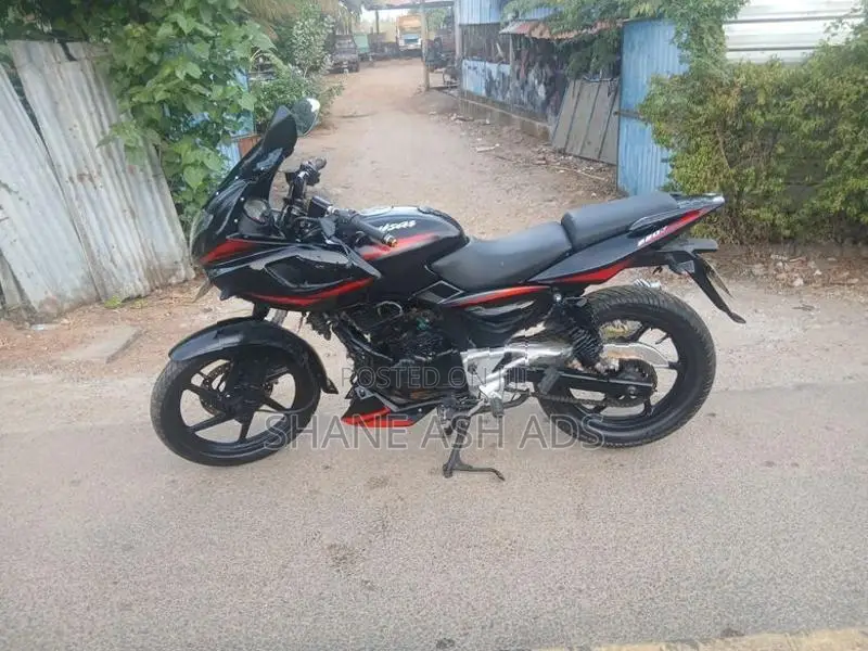 Bajaj Pulsar 220F 2010