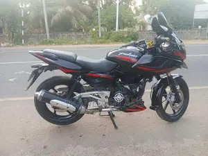 Bajaj Pulsar 220F 2010