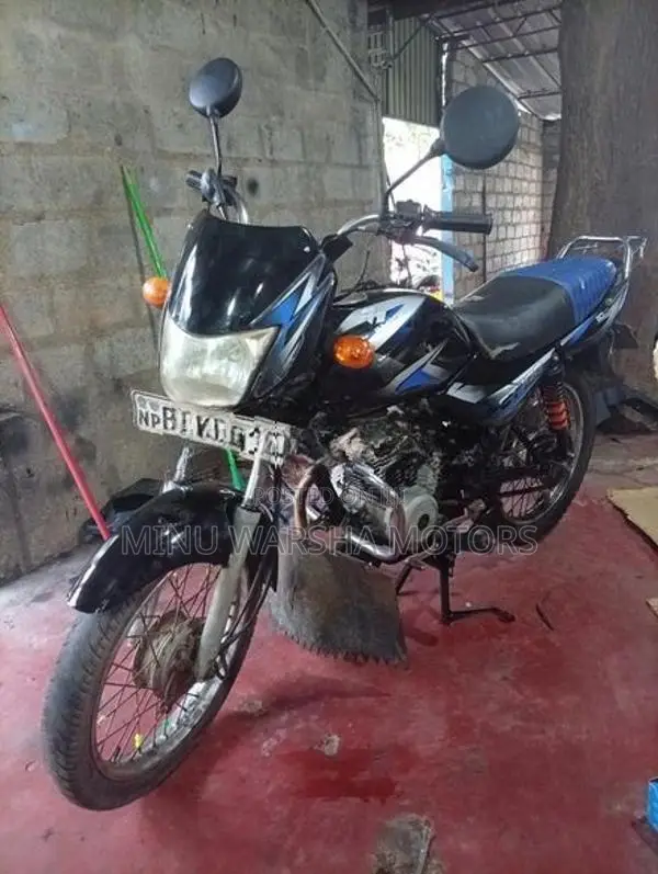 Bajaj CT100 2016