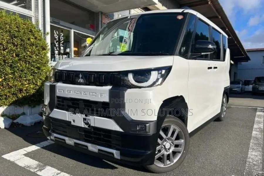 Mitsubishi Delica G Premium 2025