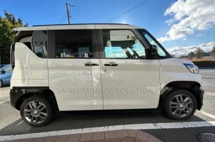 Mitsubishi Delica G Premium 2025