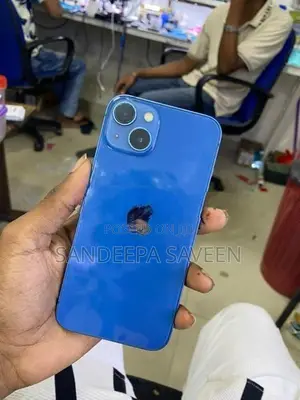 Apple iPhone 13 (Used)