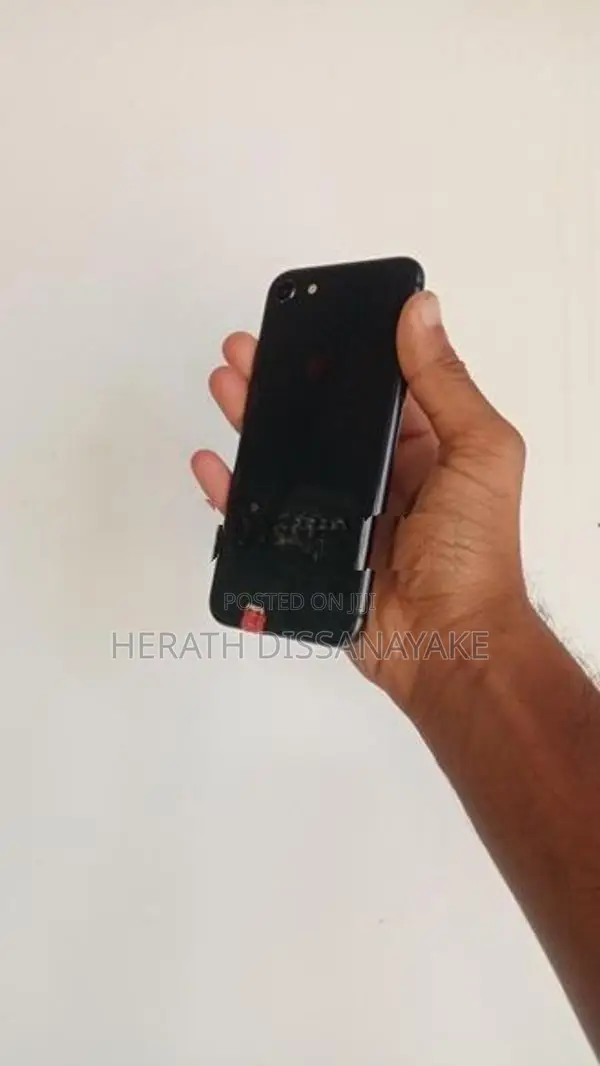 Apple iPhone 8 64GB (Used)