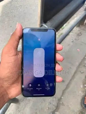 Apple iPhone XS (Used)