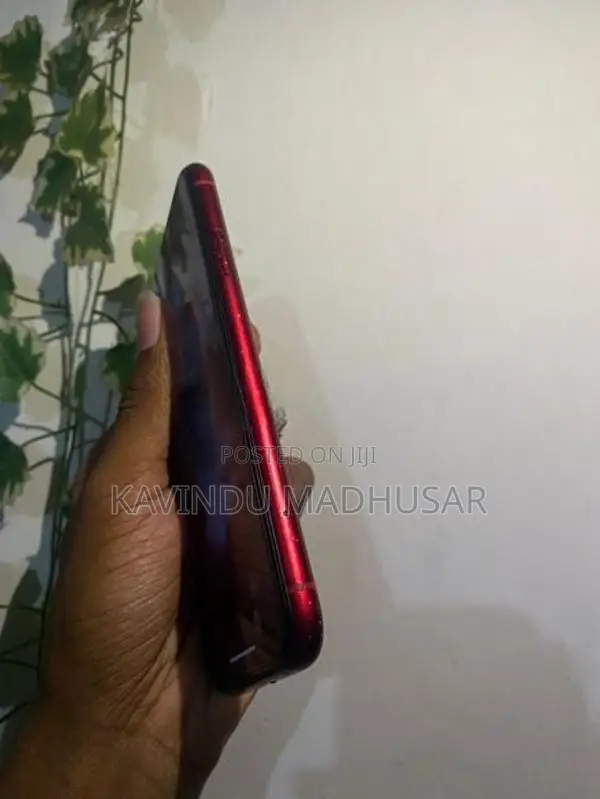 Apple iPhone XR (Used)