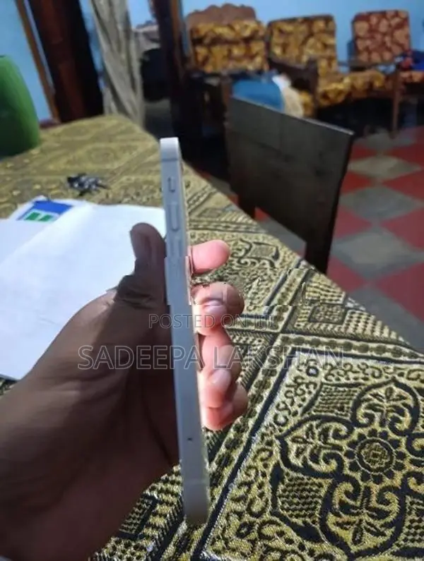 Apple iPhone 12 (Used)