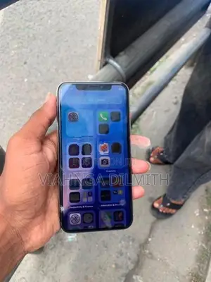 Apple iPhone XS (Used)