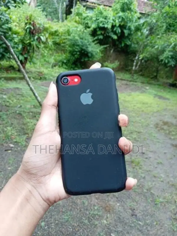 Apple iPhone 7 (Used)