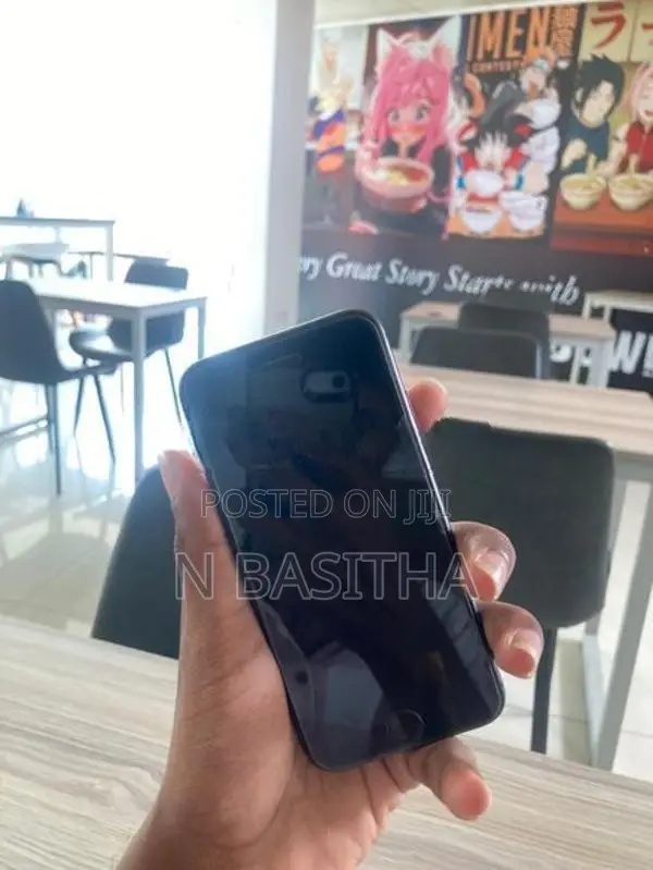 Apple iPhone 8 (Used)