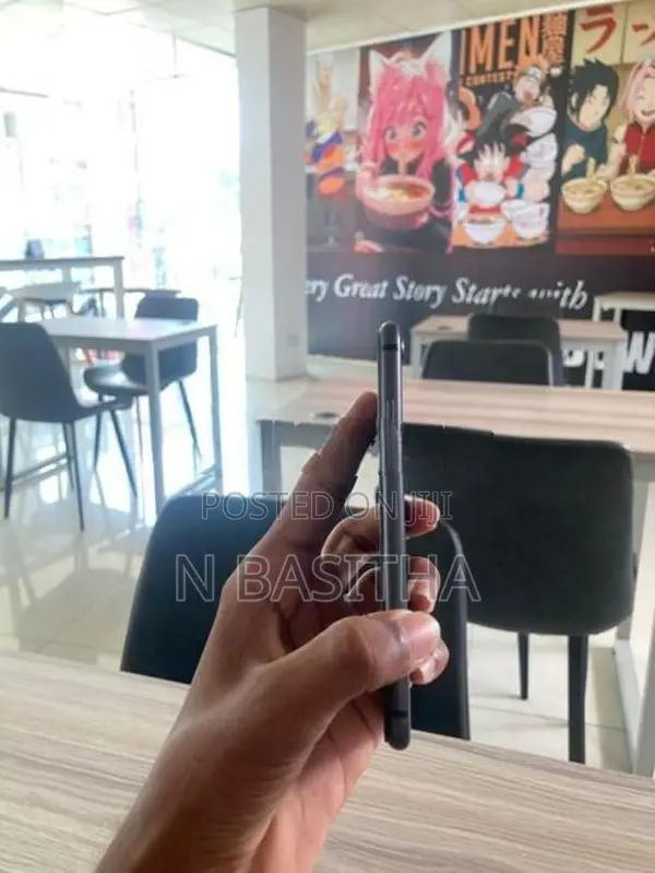 Apple iPhone 8 (Used)