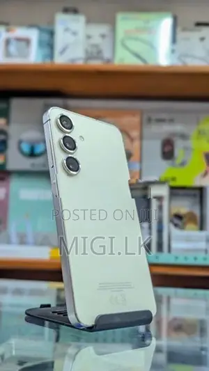 Samsung Galaxy S24 (Used)