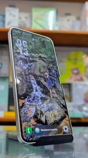 Samsung Galaxy S24 (Used)