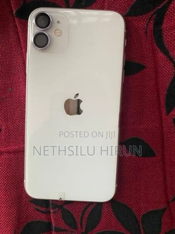 Apple iPhone 11 (Used)
