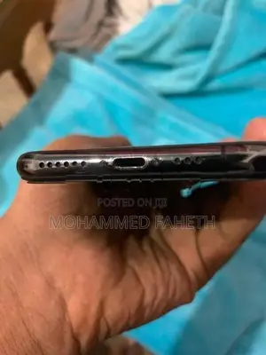 Apple iPhone XS (Used)