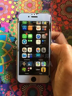 Apple iPhone SE 2 (Used)