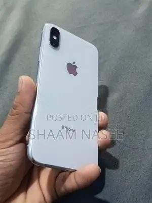 Apple iPhone XS (Used)