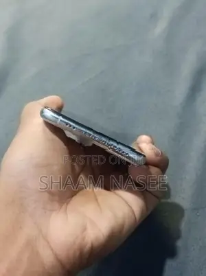Apple iPhone XS (Used)