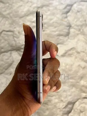 Apple iPhone 11 128GB (Used)