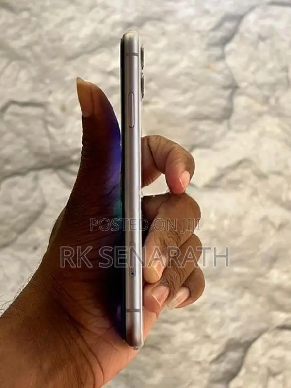 Apple iPhone 11 128GB (Used)