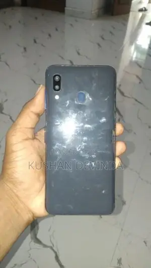 Samsung Galaxy A20 (Used)