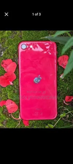 Apple iPhone SE 2 Red Edition (Used)