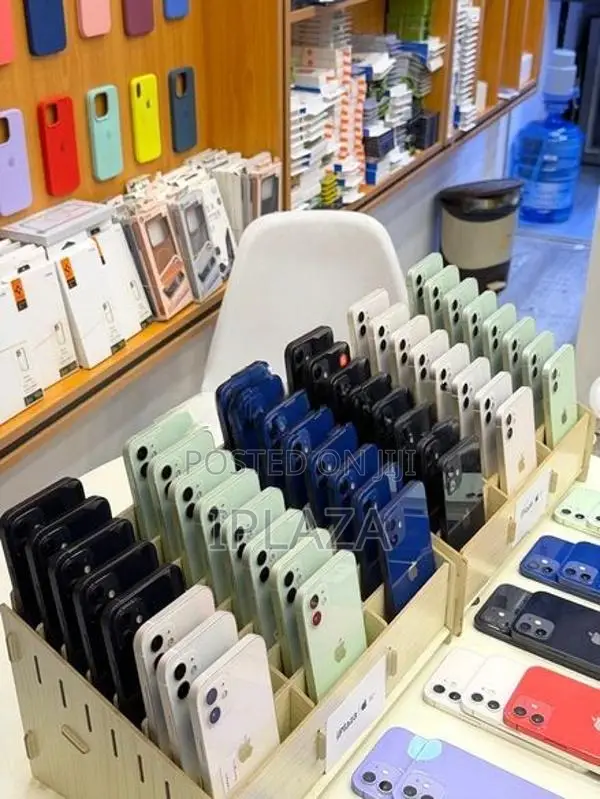 Apple iPhone 12 256GB (Used)