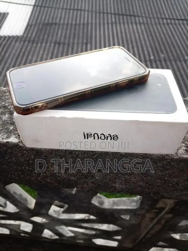 Apple iPhone 7 (Used)