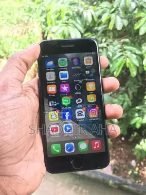 Apple iPhone 7 (Used)