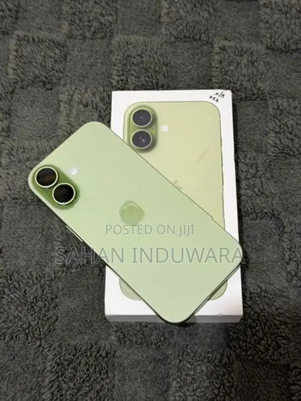 Apple iPhone 17 (Used)