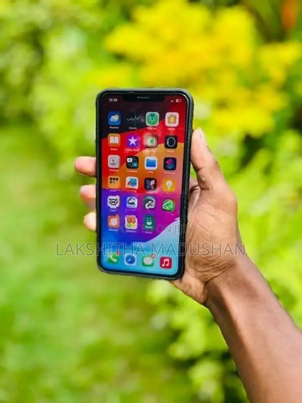 Apple iPhone XS Max 64GB (Used)