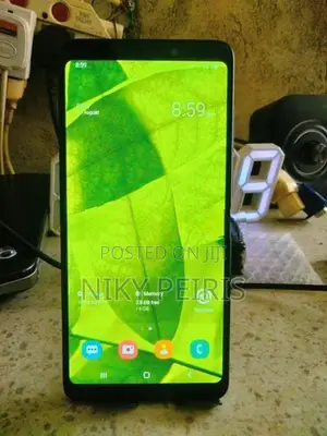 Samsung Galaxy A9 (2018) (Used)