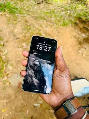 Apple iPhone X 64GB (Used)